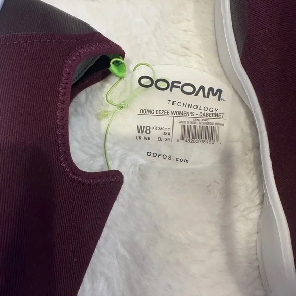 OOFOS Women's Burgundy eeZee Slip-Ons - Picture 5 of 7